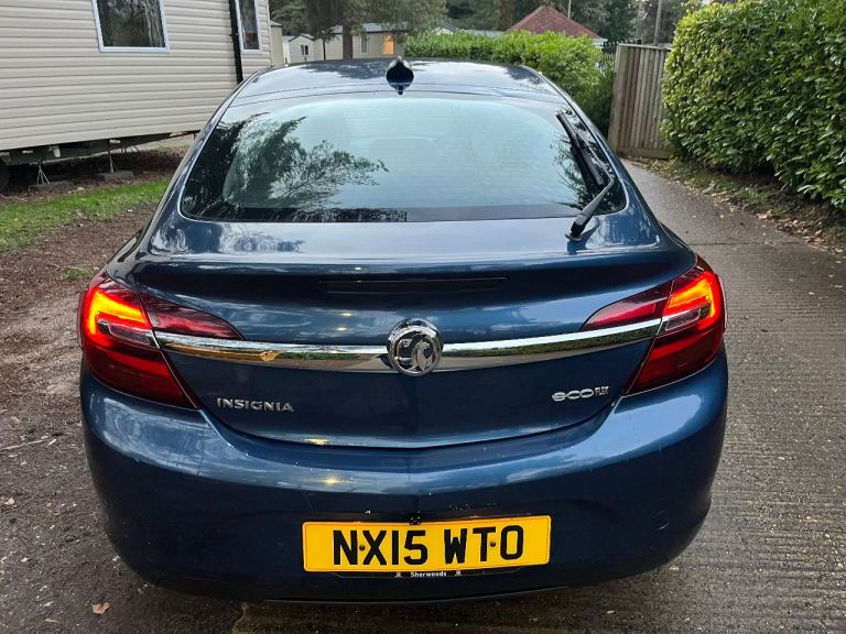 Vauxhall, INSIGNIA,ULEZ , £20 tax,diesel , cheap family Hatchback, 2015, Manual, 1956 (cc), 5 doors