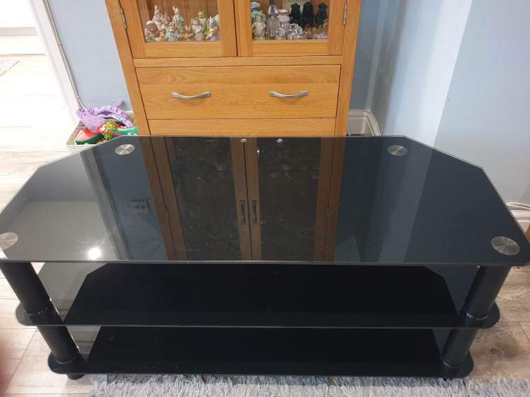 Black glass tv stand