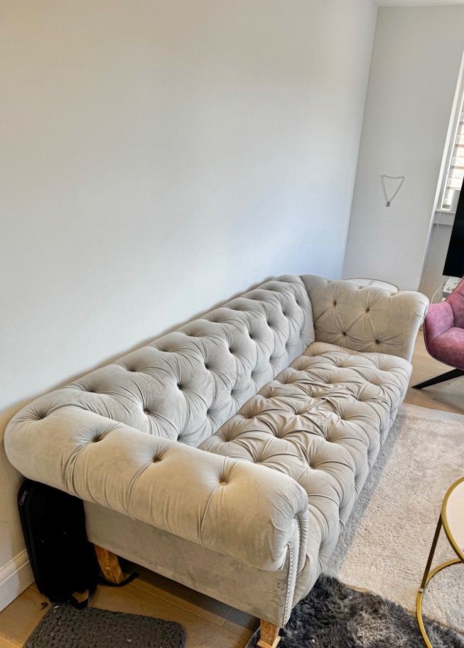 Chesterfield Sofa_Grey_Velvet Upholstery 