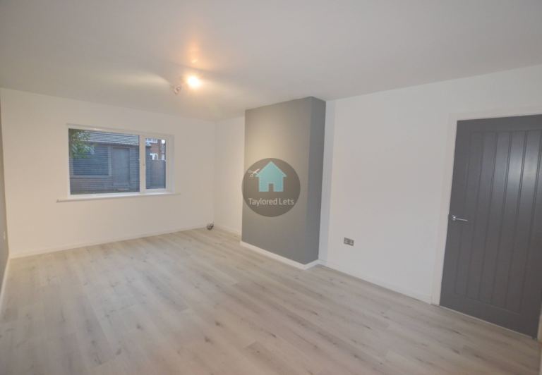 FABULOUS 3 BEROOM FAMILY HOME IN KENTON AVAILABLE IMMEDIATELY - £1,075pcm