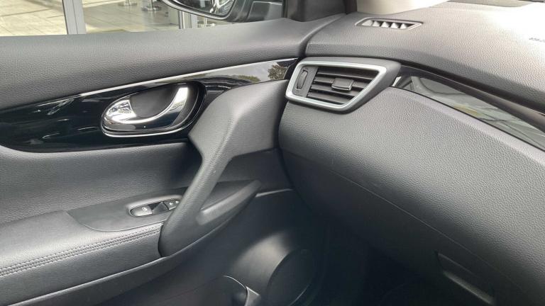 2019 Nissan Qashqai 1.3 DiG-T Acenta Premium 5dr Hatchback Petrol Manual