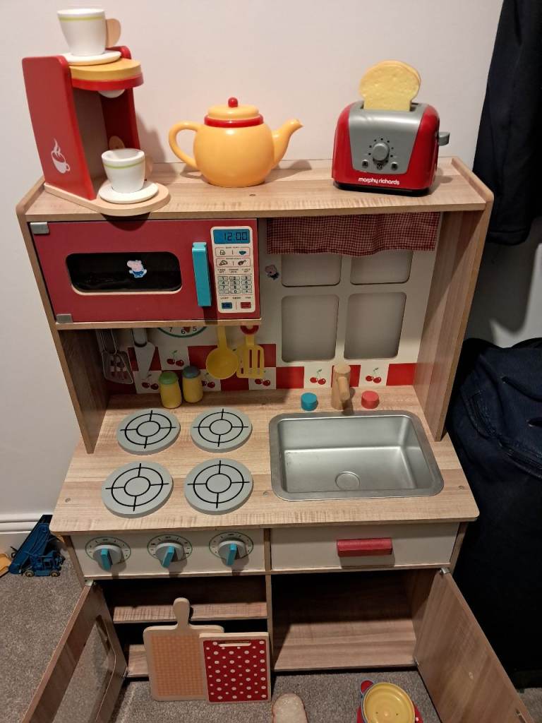 Play kitchen