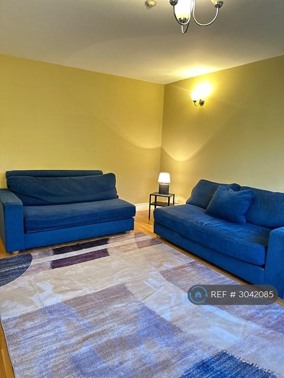 2 bedroom house in Mill Hill Road, London, W3 (2 bed) (#3042085)