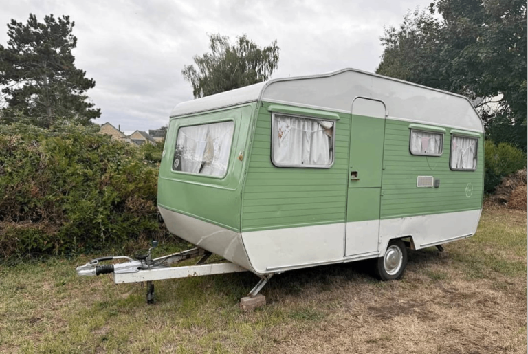 Vintage Caravan Sprite Musketeer 1979