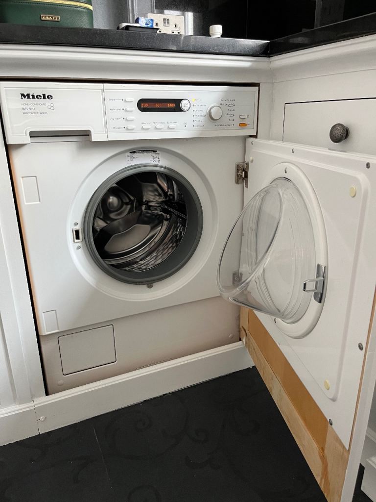 Miele Integrated Washing Machine – Great Condition