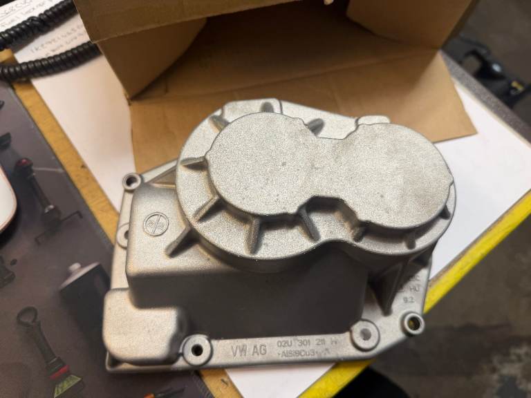 Gear Box Cover 