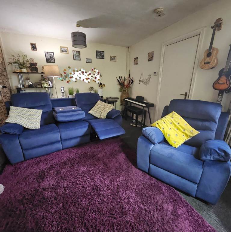 Electric recliner sofa and armchair
