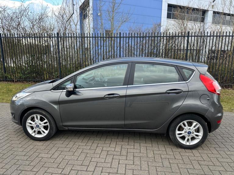 2016 Ford Fiesta 1.0T EcoBoost Zetec Euro 6 (s/s) 5dr HATCHBACK Petrol Manual