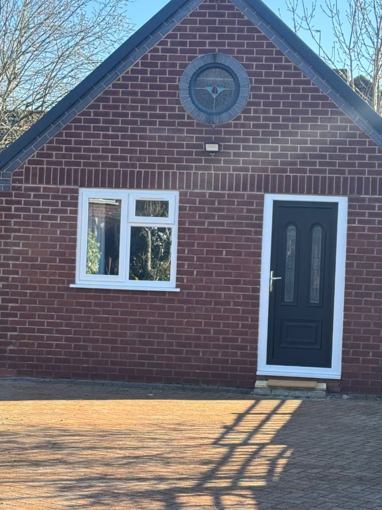 1 Bed Bungalow - Short Term Monthly Let - No Council Tax