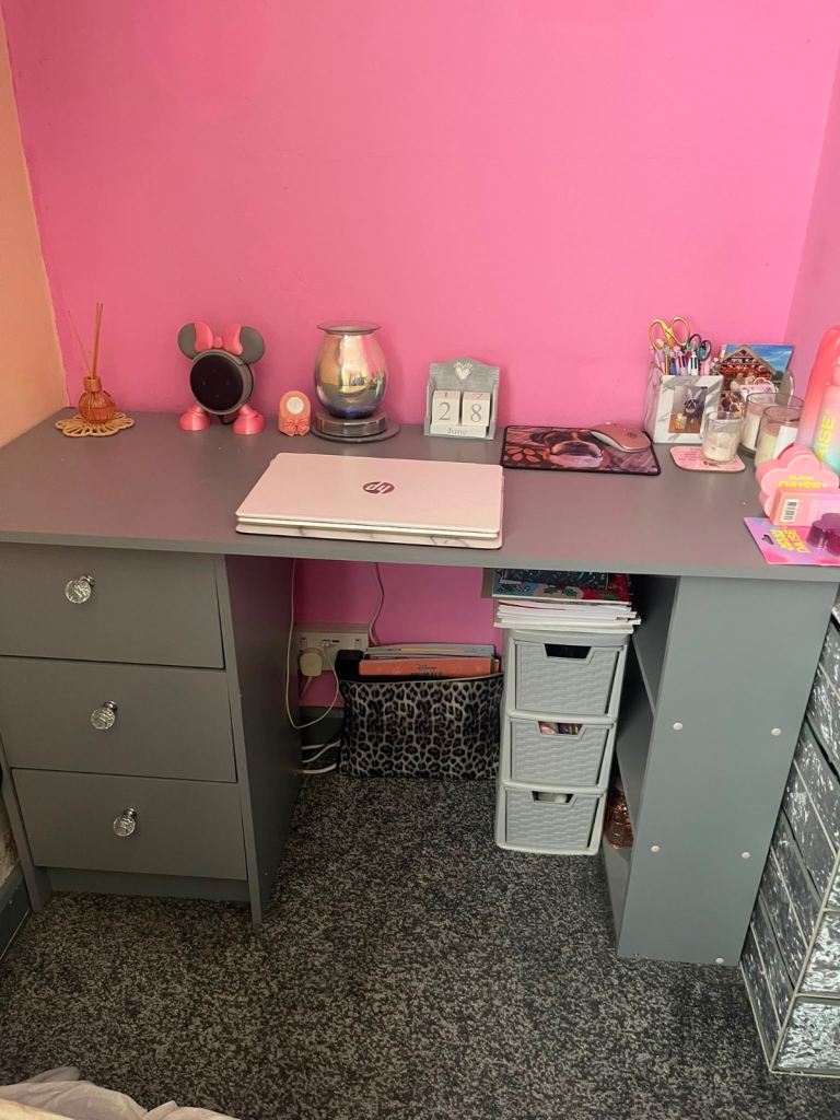 Grey desk 
