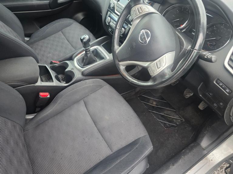 2014 Nissan Qashqai 1.2 DiG-T Acenta 5dr HATCHBACK Petrol Manual