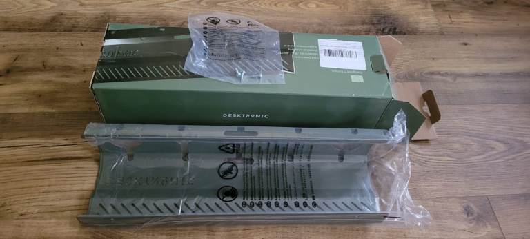 1 x Desktronic Cable Management Tray / Organiser - Green - *Brand new*