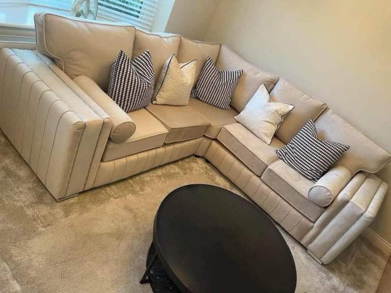 6,7 seater Corner sofa with Footrest ~ corner sofa & puffy 