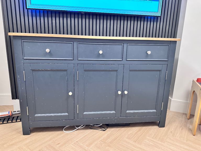 image for Sideboard for upcycling 