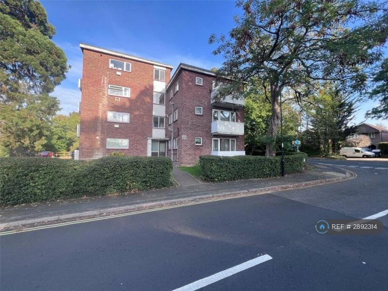 2 bedroom flat in Fir Tree Court, Southampton, SO18 (2 bed) (#2892314)