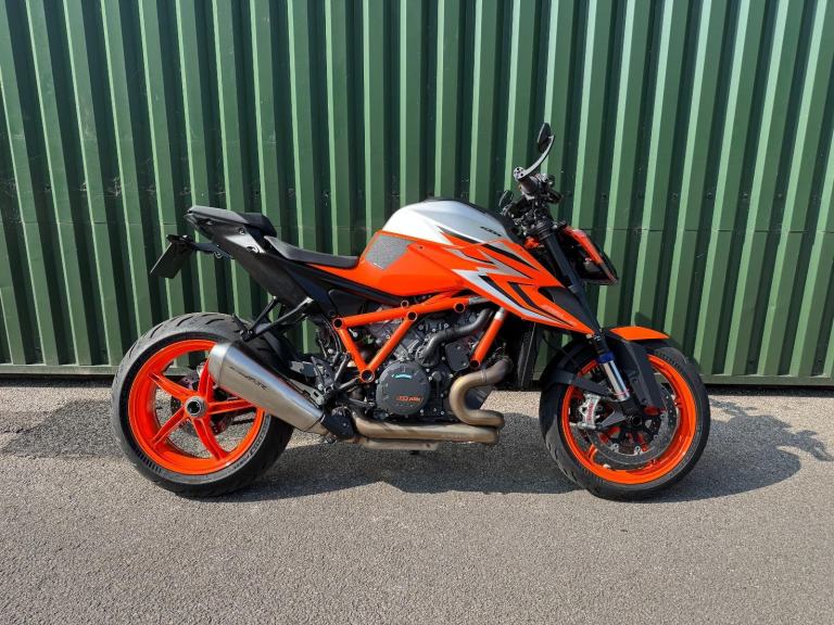 KTM 1290 Super Duke R Evo 2022 Tech Pack 6500m FKTMSH KTM Warranty 