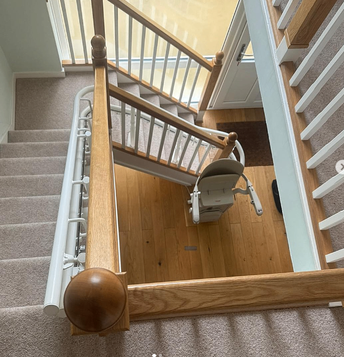 Stairliftworx- Guarenteed to beat competitor pricing fitting stairlifts across the UK