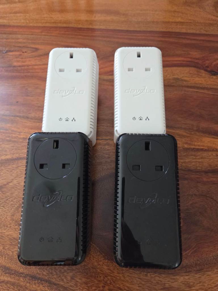 Devolo Pass through network plugs x4