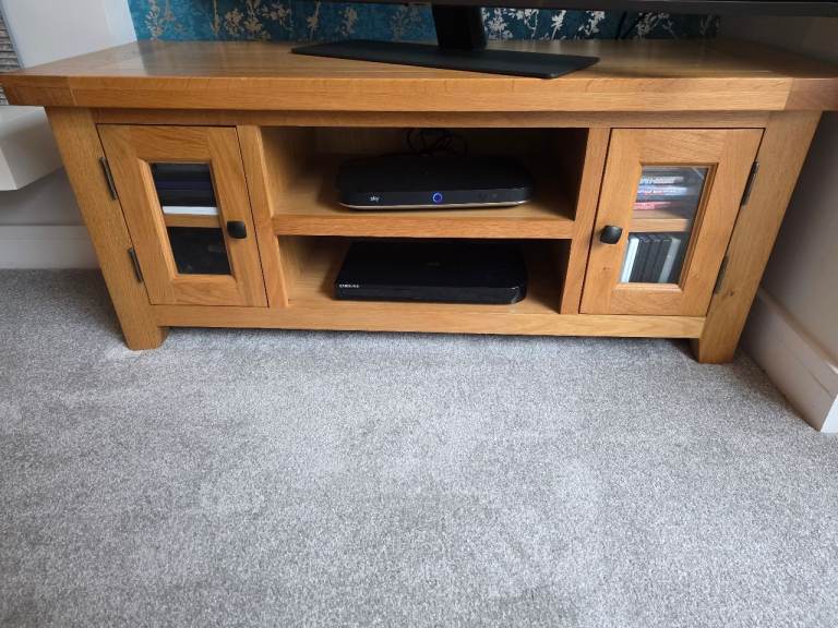 Oak TV unit