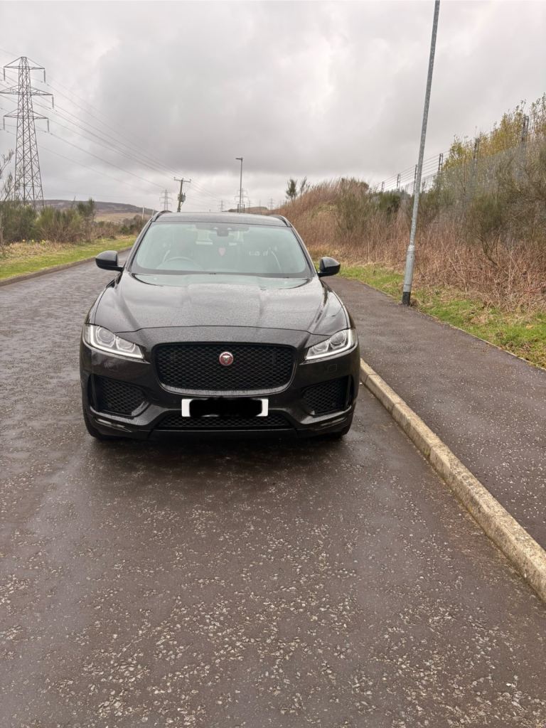 Jaguar F-pace checkered flag black edition, 2.0L 