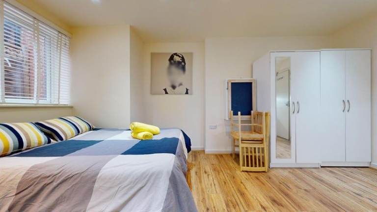 💎 Premium Quality Shared Room - Excellent Condition, Top Furnishings, Prime Location Cricklewood👑