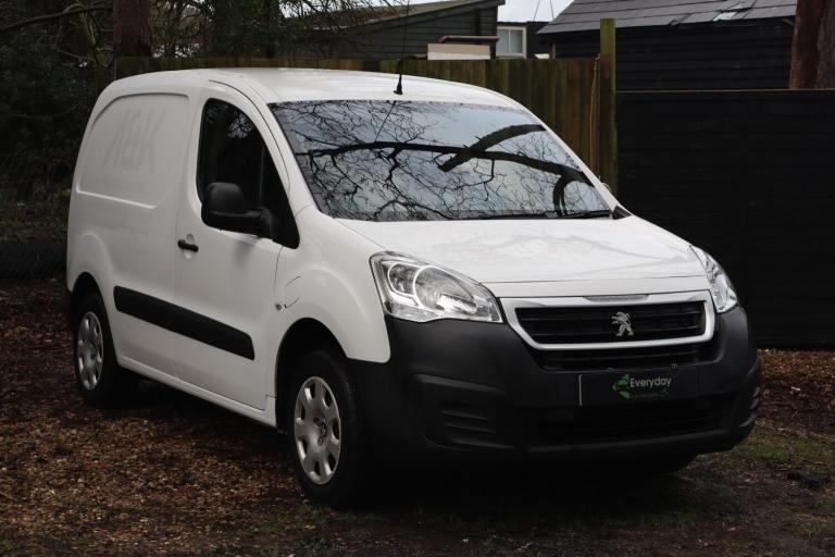 2018 Peugeot Partner 636 SE 67 Van Auto **ULEZ Compliant** PANEL VAN Electric Automatic