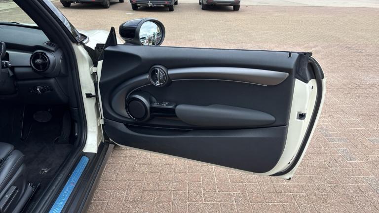 2022 MINI Hatch 2.0 Cooper S Exclusive 3dr Auto Petrol Hatchback Hatchback Petrol Automatic