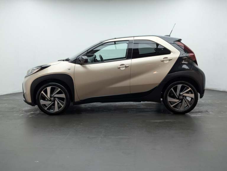 2022 Toyota Aygo X 1.0 VVT-i Exclusive Hatchback 5dr Petrol x-shift Euro 6 (s/s) (72 ps) NAVIG HA...