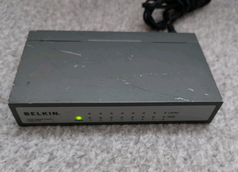 Belkin 8 Port Gigabit network Switch F5D5141-8