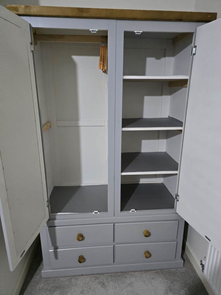 Grey Double Wardrobe with Full-Length Mirror – £65 