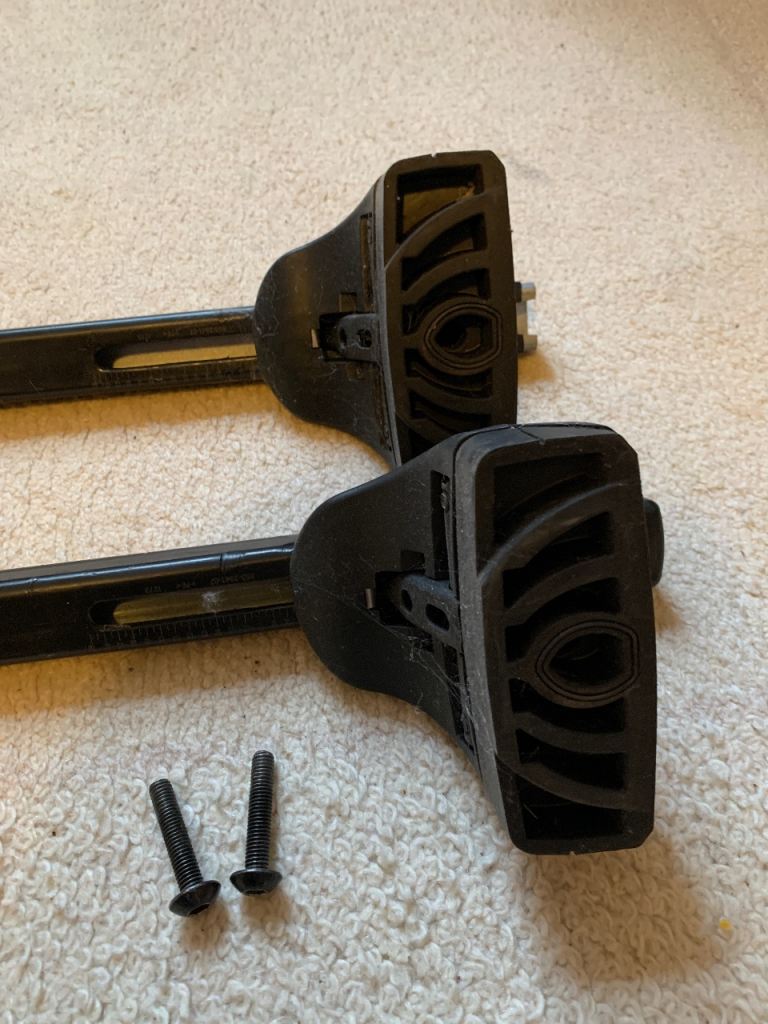 Thule Roof Bars/Foot Pack and Fittings