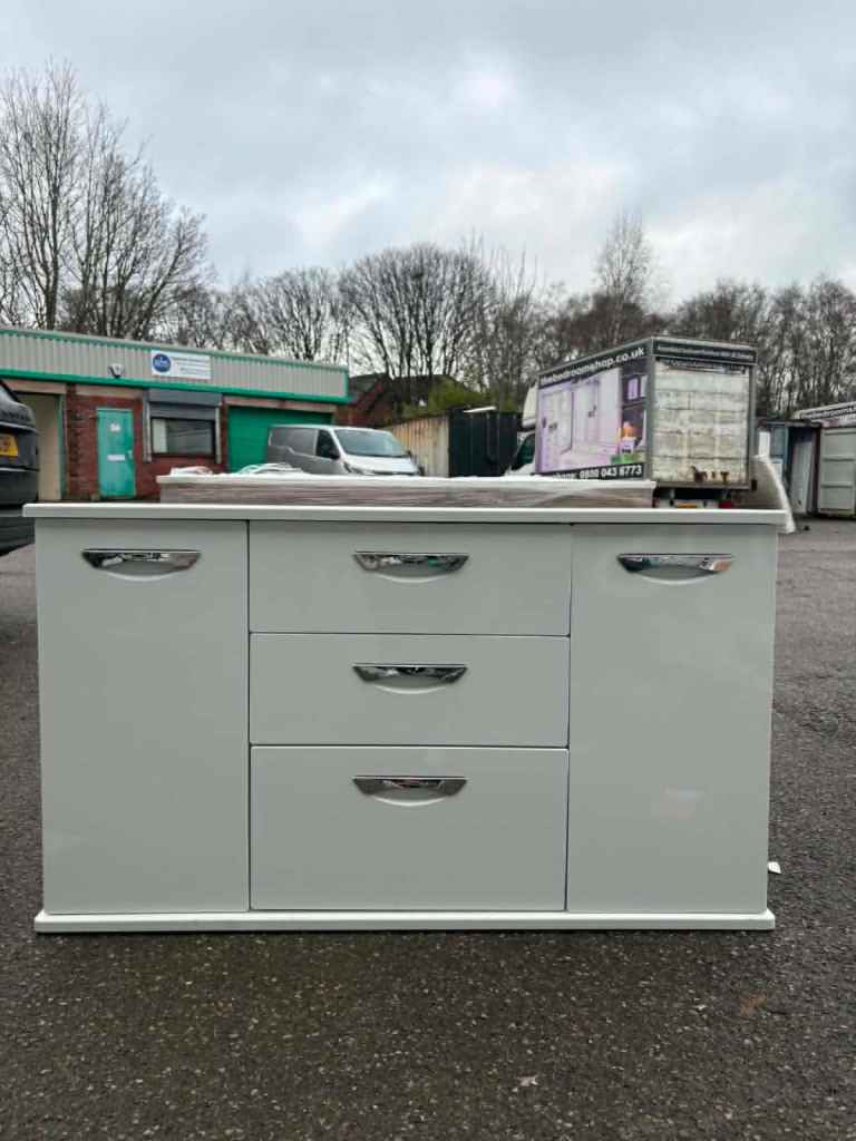 Clearance Camden 2 Door 3 Drawer Sideboard - White gloss (Open to offers)