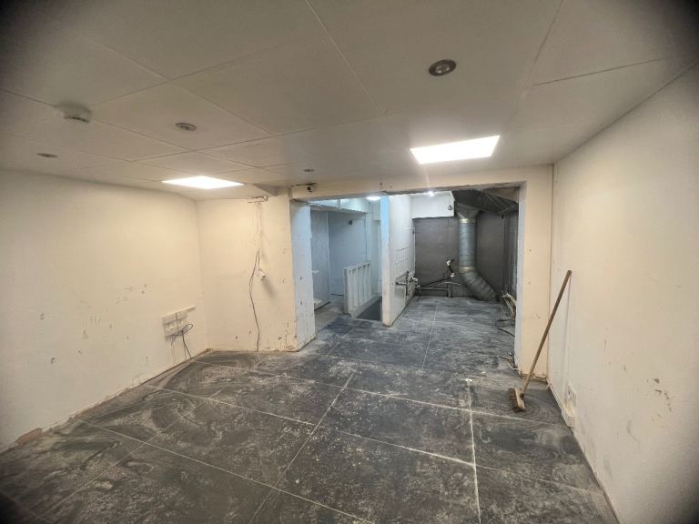 Shop and dark Ghost kitchen unit rent in Brick Lane/Liverpool St 