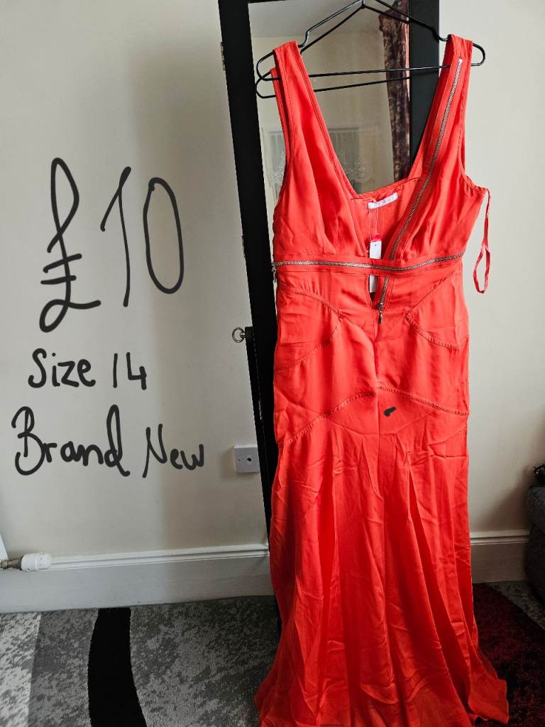 Dresses 