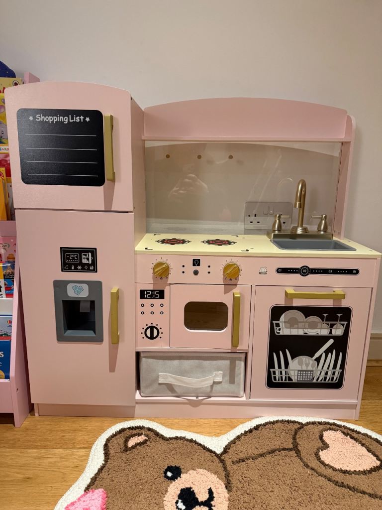 Pink pretend play kitchen