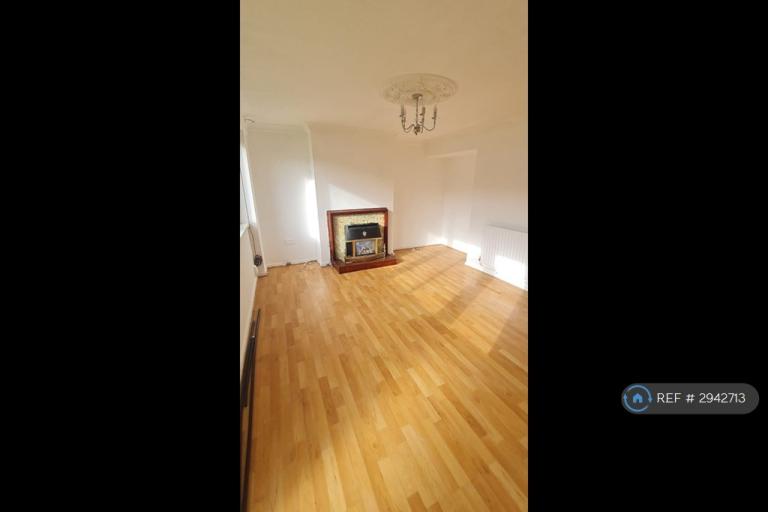2 bedroom flat in Warminster Gardens, London, SE25 (2 bed) (#2942713)