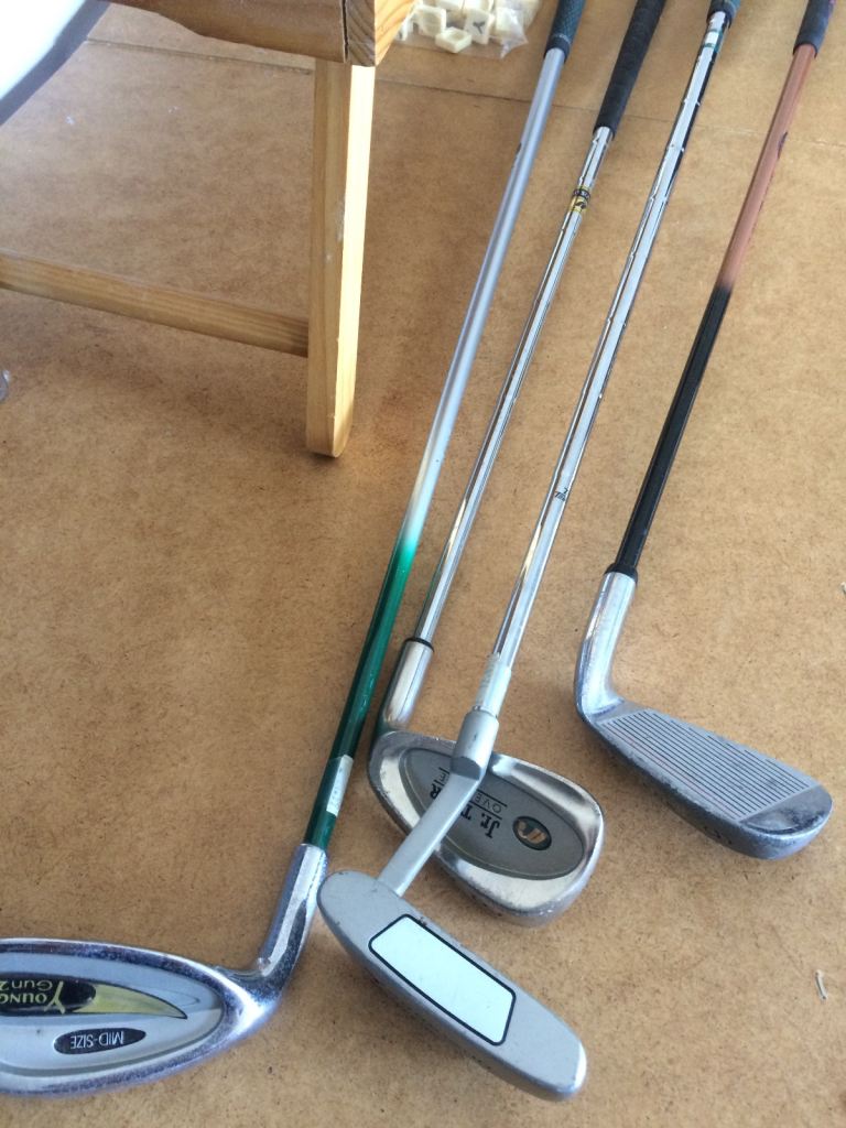 4 CLUBS. 3LH, 1RH + GOLF BAG. GOOD CONDITION + Putting CD 