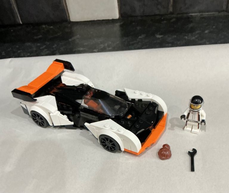 Lego 76918 Speed Champions. Mclaren Solus GT. And driver minifigure  