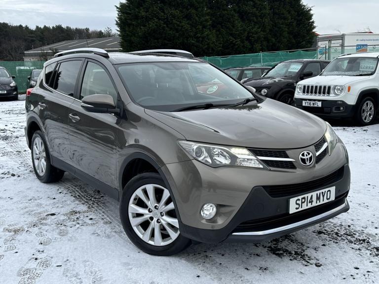 TOYOTA RAV4 2.2 D-4D Invincible 2014