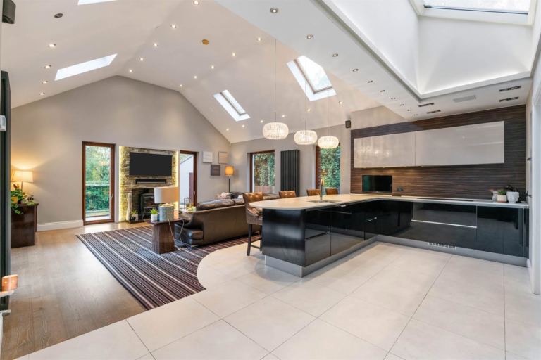 Knockdene park north bt5