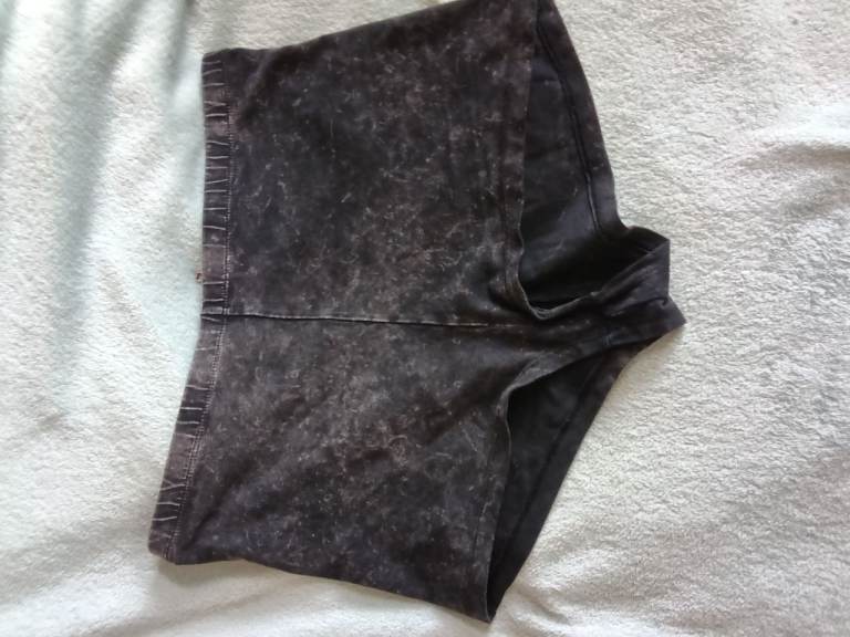 Sparkle & Fade shorts size M