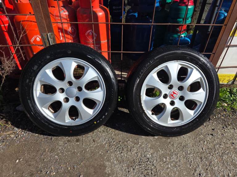 Honda Accord cl7/cl9 16 inch 5x114.3 PCD with part worn tyres 
