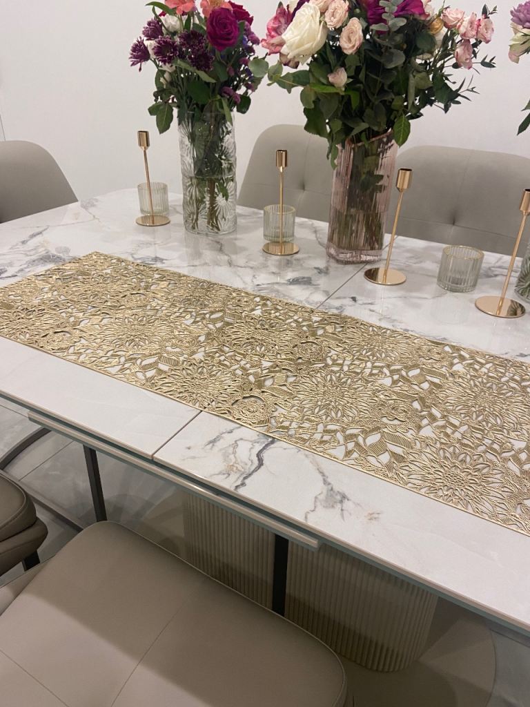 Gold floral rectangle placemat