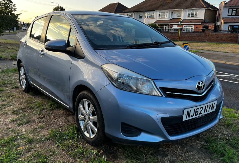 Toyota, YARIS, Hatchback, 2012, Manual, 1329 (cc), 5 doors
