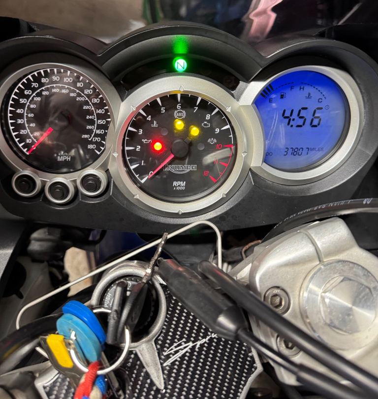 Triumph, SPRINT, 2009, 1050 (cc)