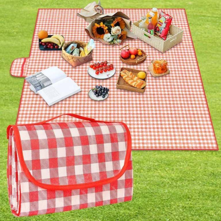 RED PICNIC BLANKET