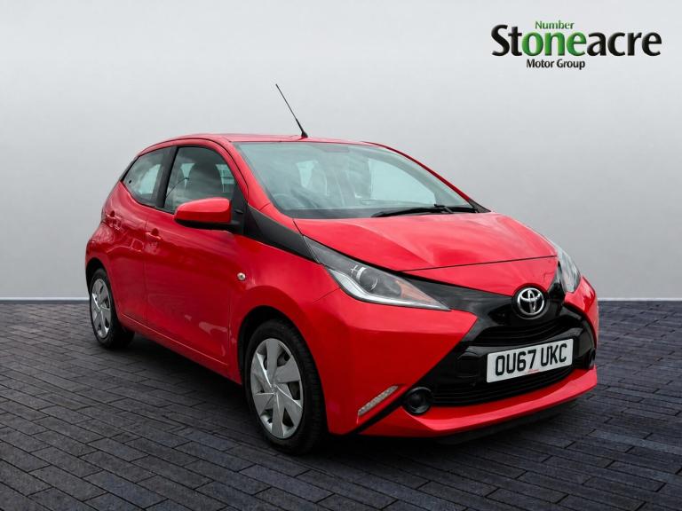 2017 Toyota AYGO 1.0 VVT-i x-play Hatchback 5dr Petrol Manual Euro 6 (68 ps) HATCHBACK Petrol Manual