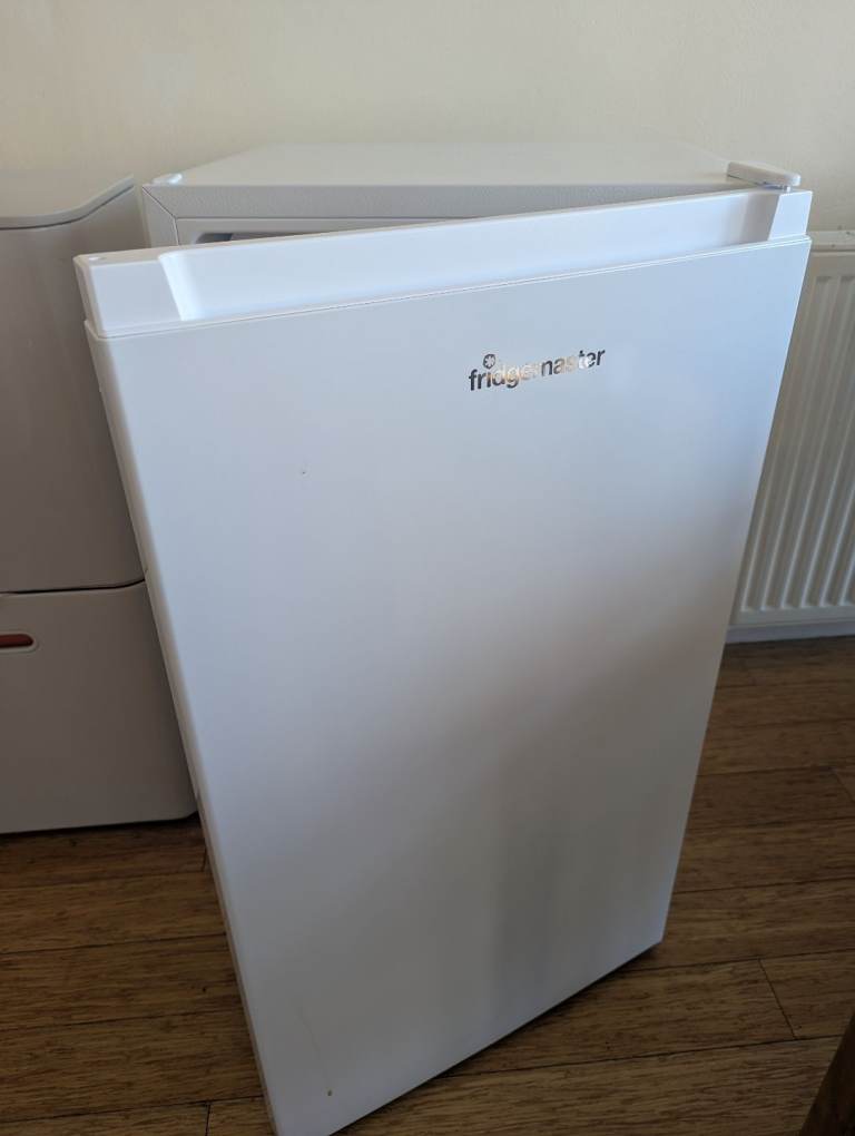 Fridge  New Fridgemaster 