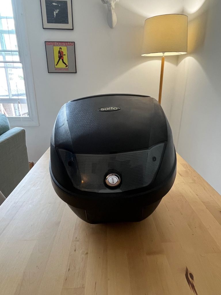 Scooter / motorbike top case 
