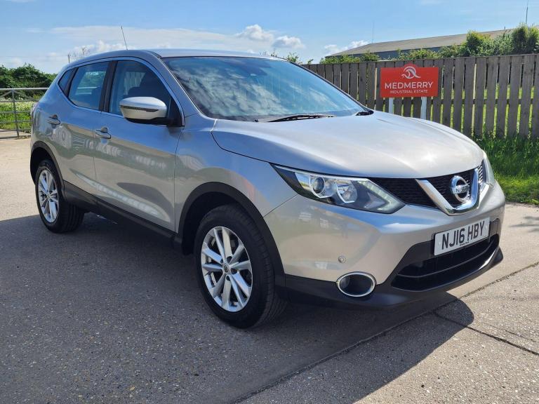 2016 Nissan Qashqai 1.5 dCi Acenta [Smart Vision Pack] 5dr HATCHBACK DIESEL Manual